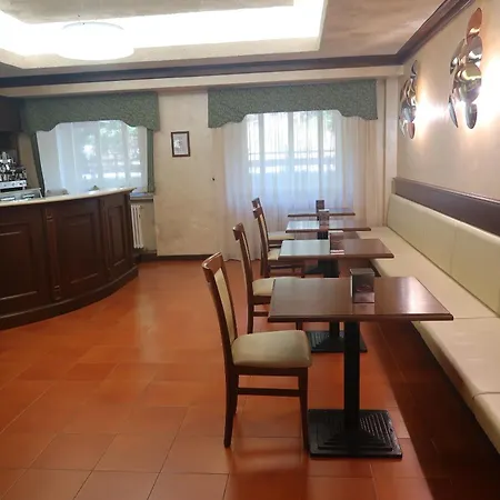 Garni Del Hotel