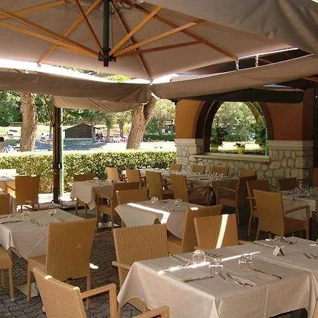 Garni Del 3*